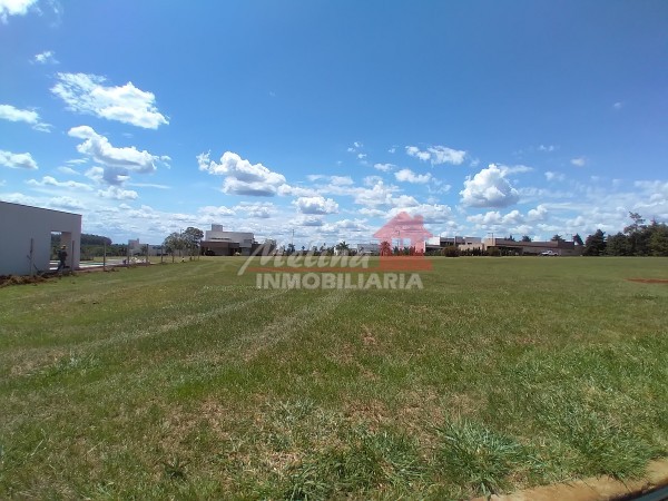 Terreno en Barrio Cerrado