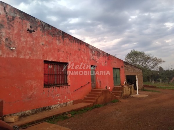 Terreno con Construcción en Campo Ramón