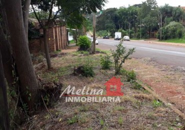 Terreno sobre Avenida